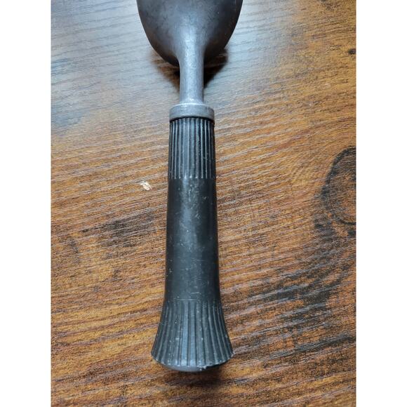 Vintage Aluminum Metal Ice Cream Scoop w/Black Plastic Handle - Picture 6 of 7